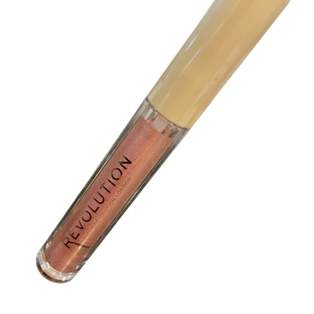 Makeup Revolution London Metallic Lip Gloss Nudes Collection Bustier‎ BRILLIANT
